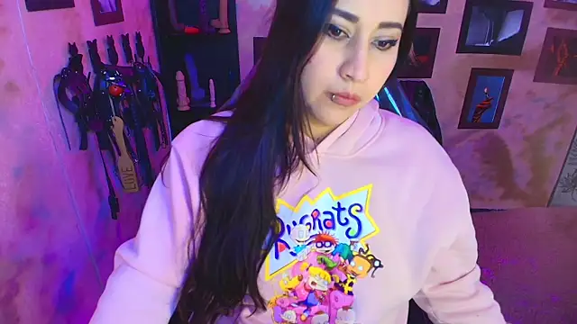 cherryy bombshelll online show from February 2026 04:15:02 PM