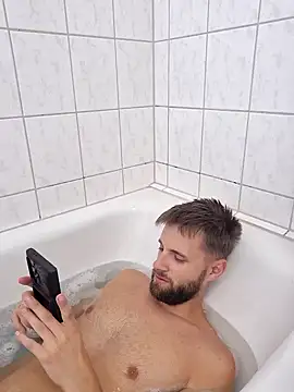 ademandjulia online show from September 2025 12:54:01 PM