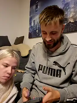 ademandjulia online show from October 2025 04:41:01 PM