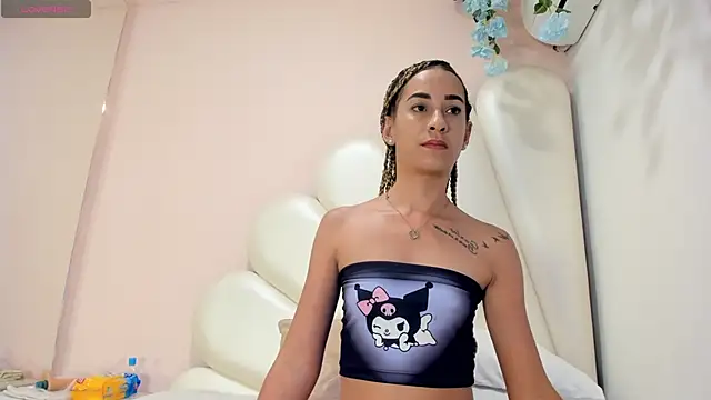 Snapshot of Olivia_Stevens chatting on February 2025 10:26:02 PM Olivia Stevens online show from February 2025 10:26:02 PM