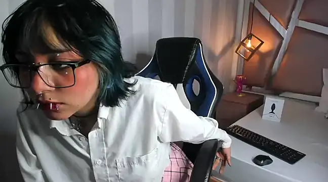 Snapshot of DarkMysterysF chatting on March 2025 08:54:02 PM DarkMysterysF online show from March 2025 08:54:02 PM