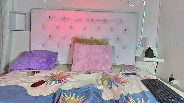 Snapshot of ariana_smiith chatting on February 2025 10:25:01 PM ariana smiith online show from February 2025 10:25:01 PM