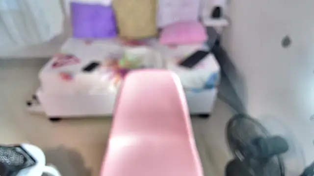 Snapshot of ariana_smiith chatting on March 2025 06:34:01 PM ariana smiith online show from March 2025 06:34:01 PM