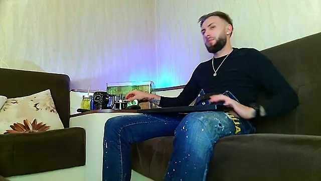 JamieNoxus online show from March 2025 08:22:01 PM