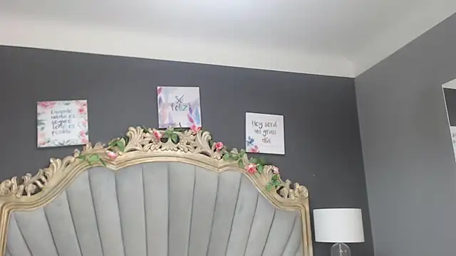 Snapshot of LindaBird chatting on March 2025 11:14:02 AM LindaBird online show from March 2025 11:14:02 AM