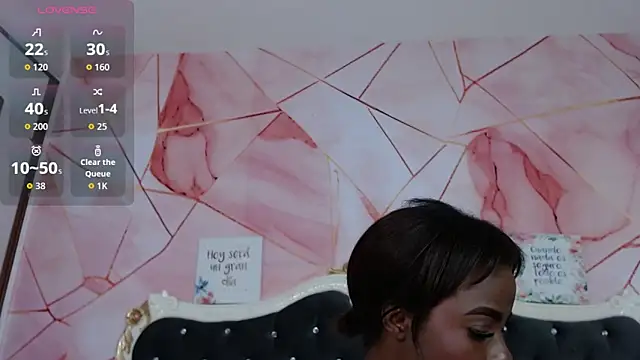 LindaBird online show from February 2026 11:21:02 PM