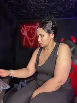 Carola-Ross online show from March 2025 06:10:01 AM