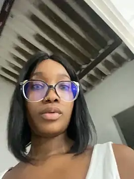 blackgril12 online show from March 2025 12:00:02 AM