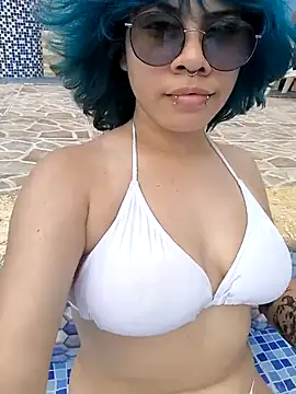 Snapshot of Valery_Nicolle_18 chatting on September 2025 06:20:01 PM Valery Nicolle 18 online show from September 2025 06:20:01 PM