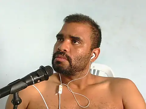 YOX22 online show from March 2026 08:01:02 PM