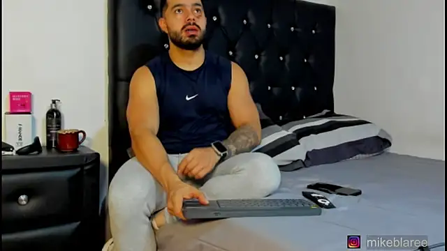 mikeblaree online show from March 2026 06:44:02 PM