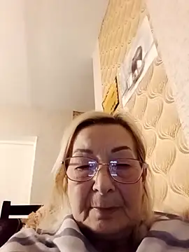 Snapshot of SophiaSky6037 chatting on February 2025 12:49:02 PM SophiaSky6037 online show from February 2025 12:49:02 PM