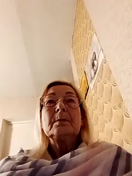 Snapshot of SophiaSky6037 chatting on February 2025 04:22:01 PM SophiaSky6037 online show from February 2025 04:22:01 PM