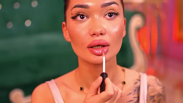 Snapshot of SashaFerrera chatting on February 2025 01:11:02 AM SashaFerrera online show from February 2025 01:11:02 AM