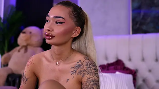 Snapshot of SashaFerrera chatting on September 2025 06:29:02 PM SashaFerrera online show from September 2025 06:29:02 PM