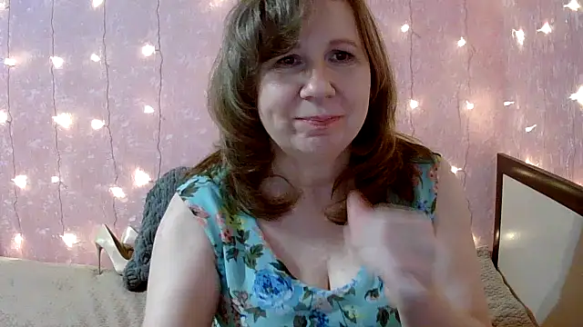 Snapshot of Starsan chatting on February 2026 07:06:01 PM Starsan online show from February 2026 07:06:01 PM