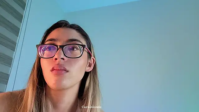 Carolblonde online show from April 2026 08:12:02 AM