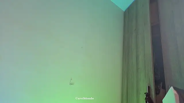 Carolblonde online show from April 2026 11:35:01 PM