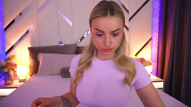 LindsieGreyy online show from July 2026 12:46:02 PM