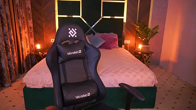 Snapshot of CharmMocco chatting on March 2025 07:30:01 AM CharmMocco online show from March 2025 07:30:01 AM