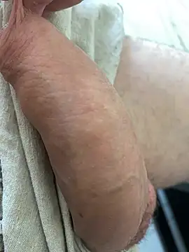 Snapshot of obranquinho21cm chatting on February 2025 04:42:02 PM obranquinho21cm online show from February 2025 04:42:02 PM