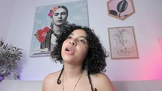 Snapshot of Dhalila_ chatting on March 2025 07:51:02 AM Dhalila online show from March 2025 07:51:02 AM