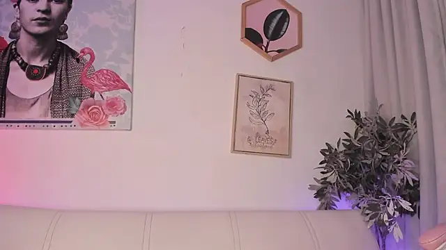 Snapshot of Dhalila_ chatting on March 2025 04:45:02 AM Dhalila online show from March 2025 04:45:02 AM