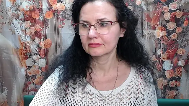 Miroslava Happi online show from April 2026 12:29:02 PM