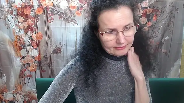 Miroslava Happi online show from May 2026 06:09:02 AM