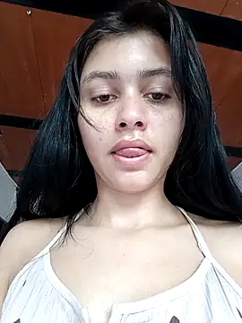 Snapshot of CHLOE_ISABELL chatting on September 2025 04:56:01 PM CHLOE ISABELL online show from September 2025 04:56:01 PM