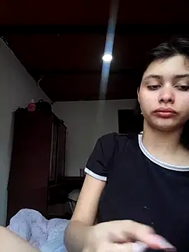 Snapshot of CHLOE_ISABELL chatting on October 2025 07:02:02 PM CHLOE ISABELL online show from October 2025 07:02:02 PM