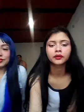 Snapshot of CHLOE_ISABELL chatting on October 2025 09:31:01 PM CHLOE ISABELL online show from October 2025 09:31:01 PM