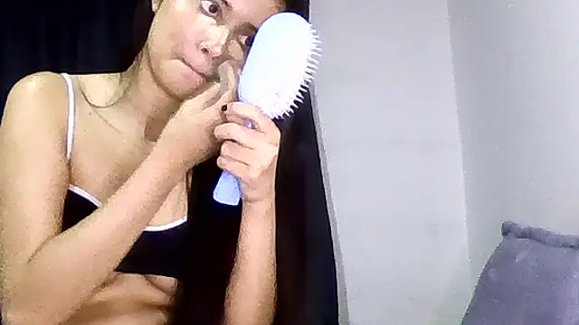 CHLOE ISABELL online show from April 2026 11:29:02 PM