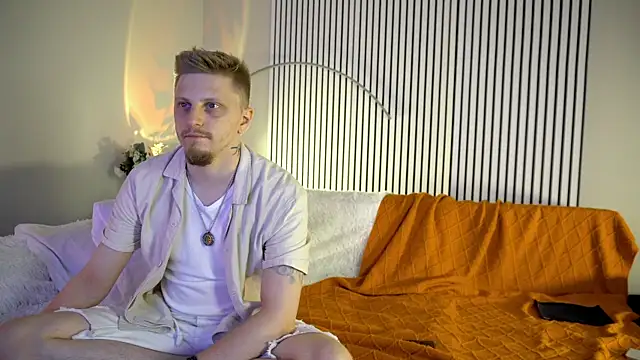 Saint Vicious online show from September 2025 08:10:01 PM