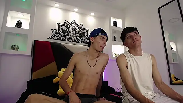 Snapshot of MaikyCooper chatting on February 2025 07:42:02 AM MaikyCooper online show from February 2025 07:42:02 AM