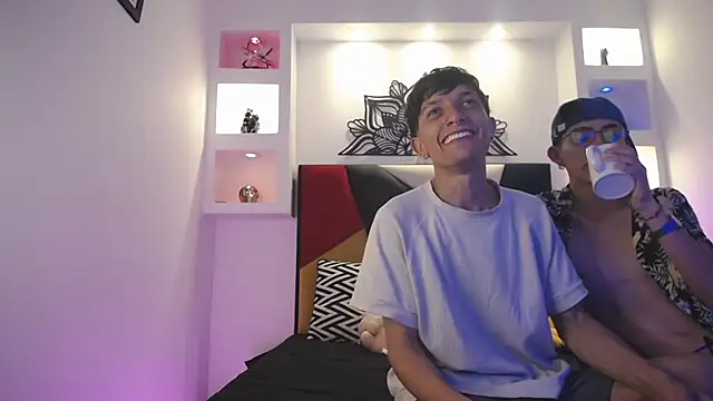 Snapshot of MaikyCooper chatting on March 2025 04:14:01 AM MaikyCooper online show from March 2025 04:14:01 AM