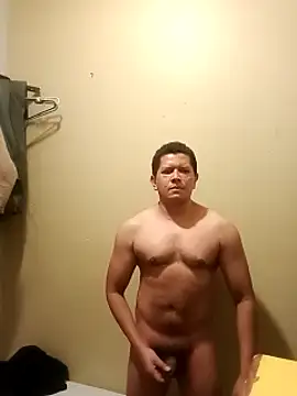 Snapshot of machoactivo1 chatting on February 2025 08:53:02 AM machoactivo1 online show from February 2025 08:53:02 AM