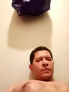 Snapshot of machoactivo1 chatting on February 2025 05:54:02 AM machoactivo1 online show from February 2025 05:54:02 AM