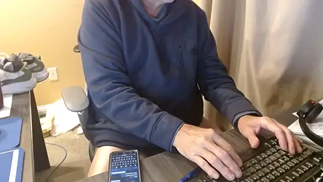 olderandwiser2 online show from November 2025 05:17:01 AM