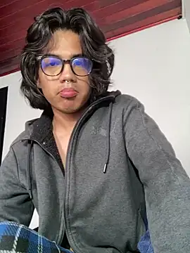 shadowsofgarden online show from February 2025 01:39:02 PM