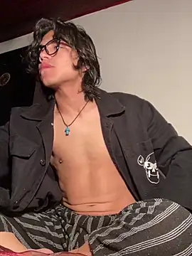 shadowsofgarden online show from February 2025 04:05:02 AM