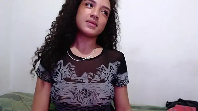 Majo BigTits online show from September 2025 08:24:01 AM