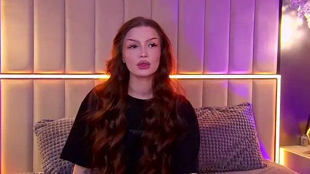 Snapshot of AlexaBright chatting on November 2025 07:41:02 PM AlexaBright online show from November 2025 07:41:02 PM