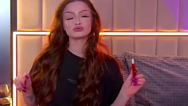 Snapshot of AlexaBright chatting on November 2025 06:34:02 PM AlexaBright online show from November 2025 06:34:02 PM