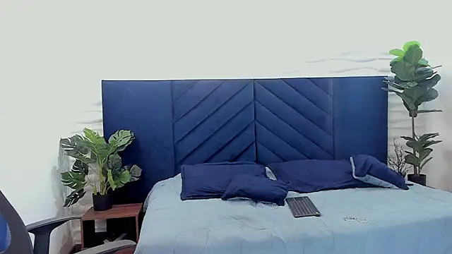 Georgina Palacios  online show from February 2025 10:05:02 AM