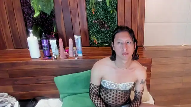 Georgina Palacios  online show from September 2025 04:00:01 AM