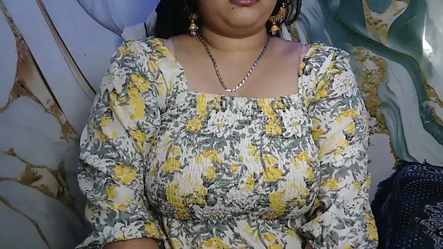 Snapshot of seetatiwari chatting on April 2026 06:13:02 PM seetatiwari online show from April 2026 06:13:02 PM