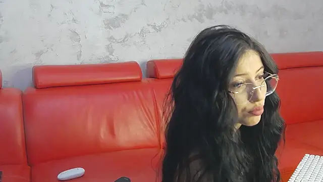 Snapshot of Foxy_Rosee chatting on December 2025 06:44:01 AM Foxy Rosee online show from December 2025 06:44:01 AM