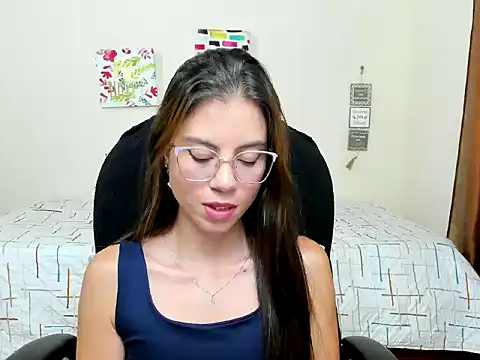 veronicamiller22 online show from September 2025 10:26:01 PM