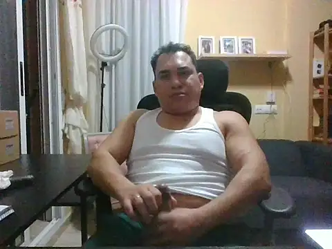 Aquilestengo online show from February 2026 01:12:01 AM